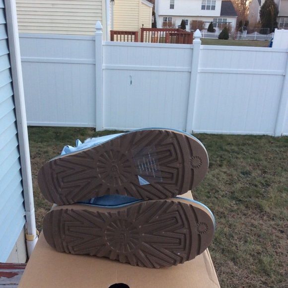 Ugg Bailey Bow II Metallic - Picture 5 of 8